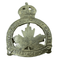 WW2 Canadian RCAC Army Cadets Cap Badge Insignia