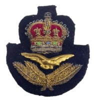 Royal Canadian Air Force RCAF Officers Half Size Cap Insignia