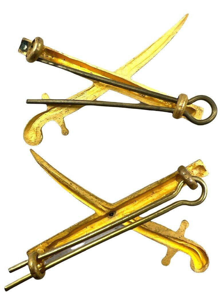 WW1 British Army Generals Crossed Sword and Baton Gilt Shoulder Insignia Pair WW1 British Army Generals Crossed Sword and Baton Gilt Shoulder Insignia Pair