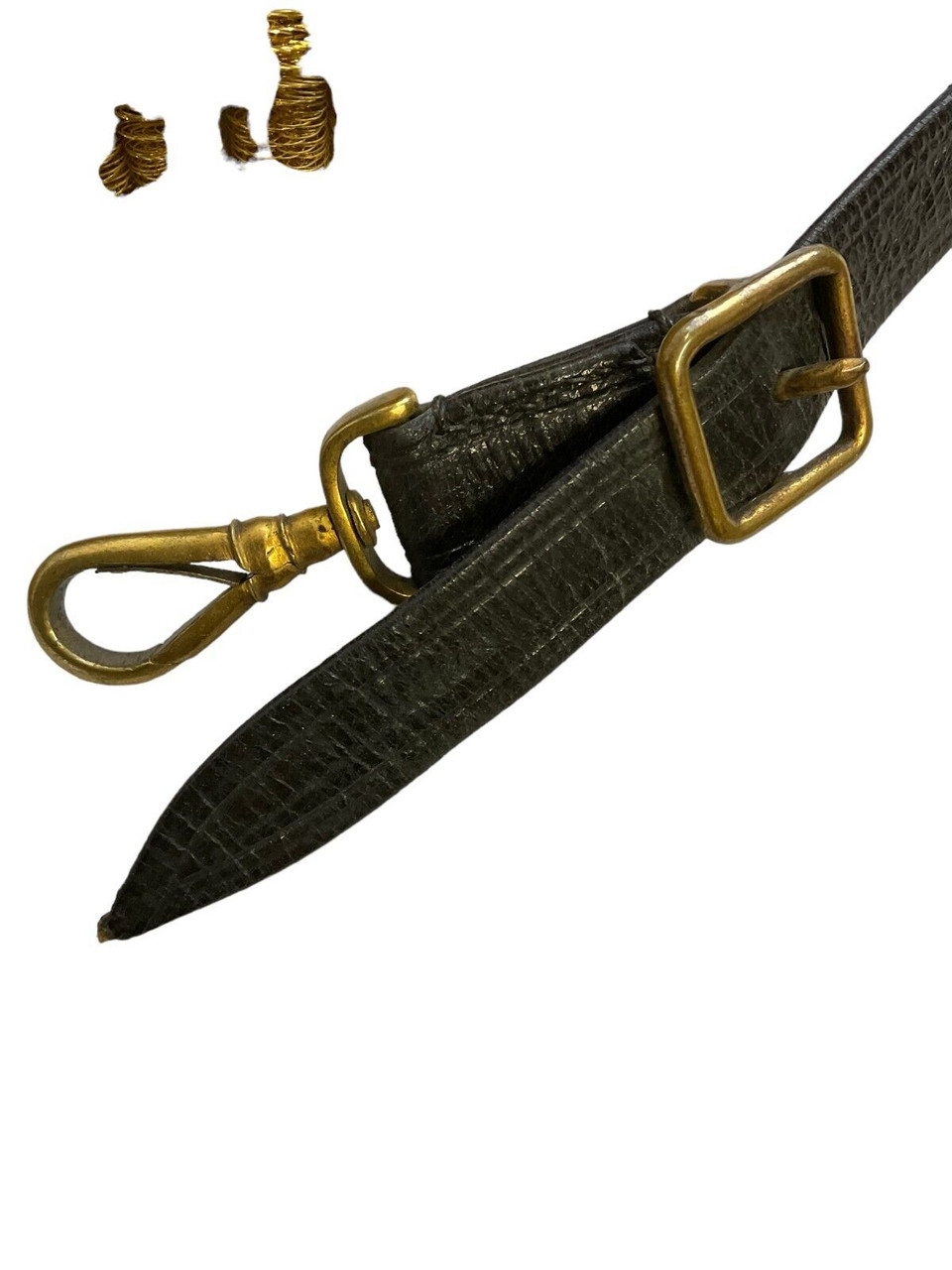 WW1 British Royal Navy Reserve RNR Officers Shoulder Boards Sword Belt Cased Set WW1 British Royal Navy Reserve RNR Officers Shoulder Boards Sword Belt Cased Set