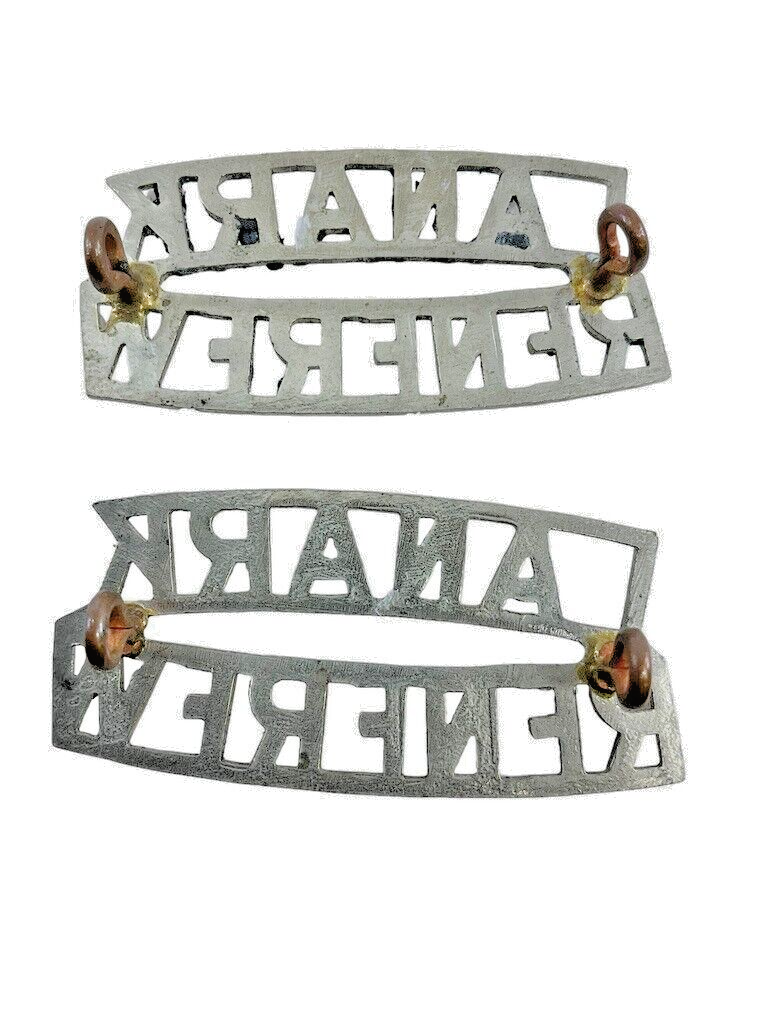 WW2 Canadian Lanark and Renfrew Scottish Metal Shoulder Titles Pair WW2 Canadian Lanark and Renfrew Scottish Metal Shoulder Titles Pair