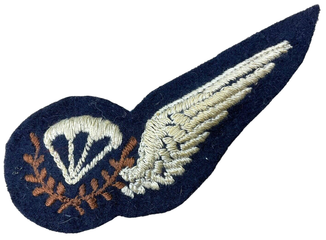 British Parachute Jump Instructor Brevet Half Wing Padded British Parachute Jump Instructor Brevet Half Wing Padded