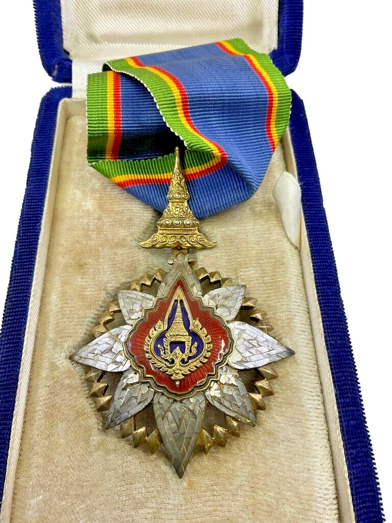 Thai Order of the Crown of Thailand Medal Neck Award in Case Thai Order of the Crown of Thailand Medal Neck Award in Case