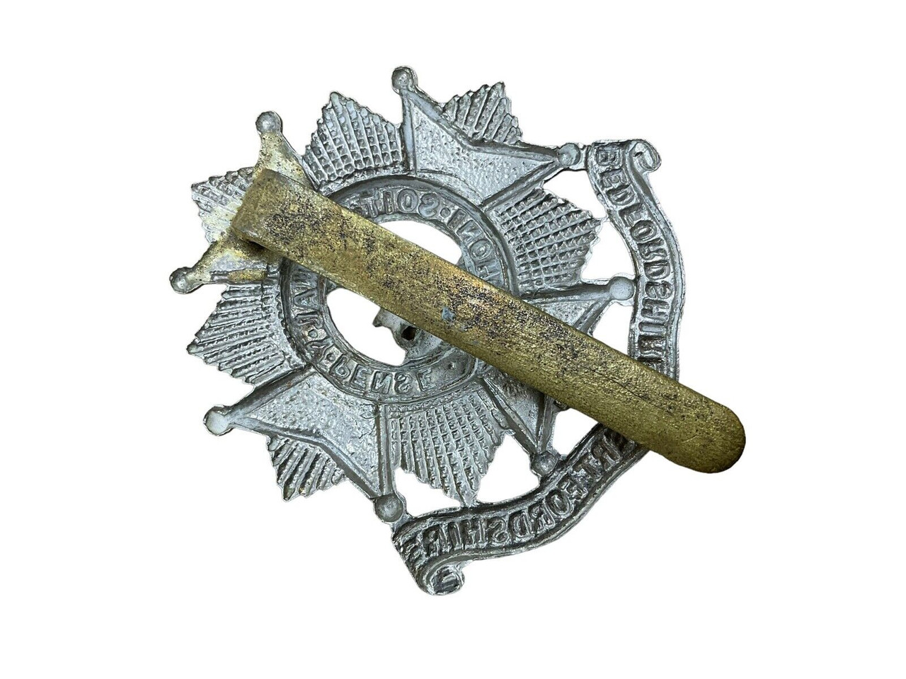 WW2 British Bedfordshire & Hertfordshire Regiment Cap Badge WW2 British Bedfordshire & Hertfordshire Regiment Cap Badge