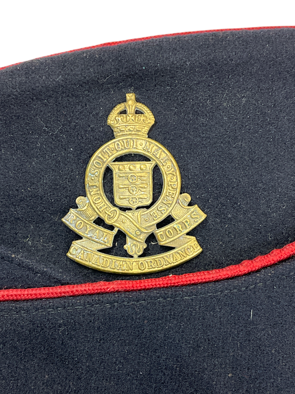 WW2 Canadian RCOC Ordnance Corps Coloured Field Service Cap Red Piped WW2 Canadian RCOC Ordnance Corps Coloured Field Service Cap Red Piped
