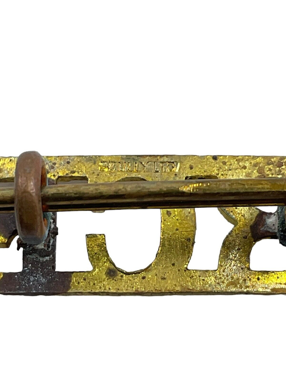 Royal Canadian Engineers RCE Brass Shoulder Titles Insignia Pair Royal Canadian Engineers RCE Brass Shoulder Titles Insignia Pair