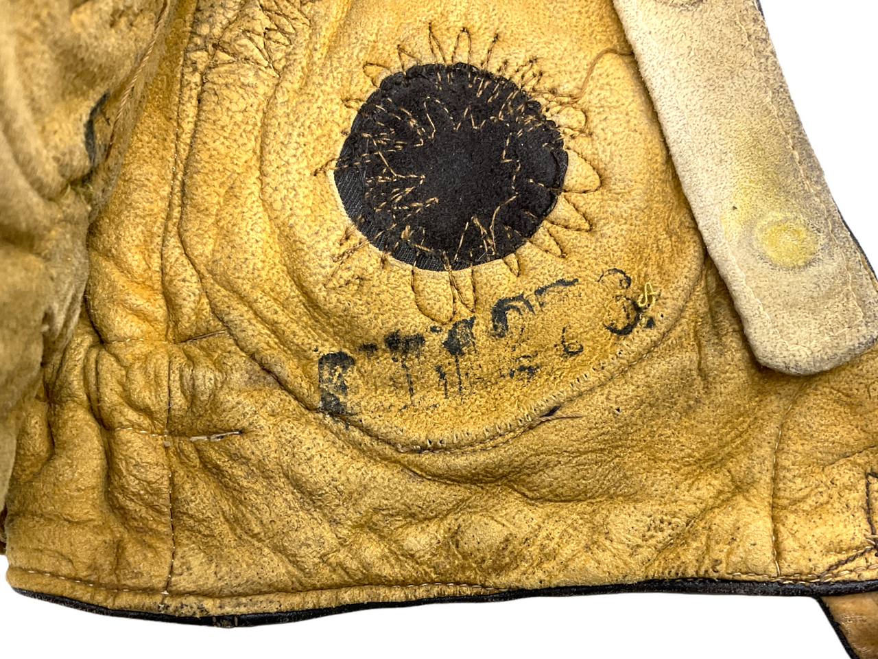 WW2 New Zealand ANZAC B Type Leather Flying Helmet And Service No. WW2 New Zealand ANZAC B Type Leather Flying Helmet And Service No.