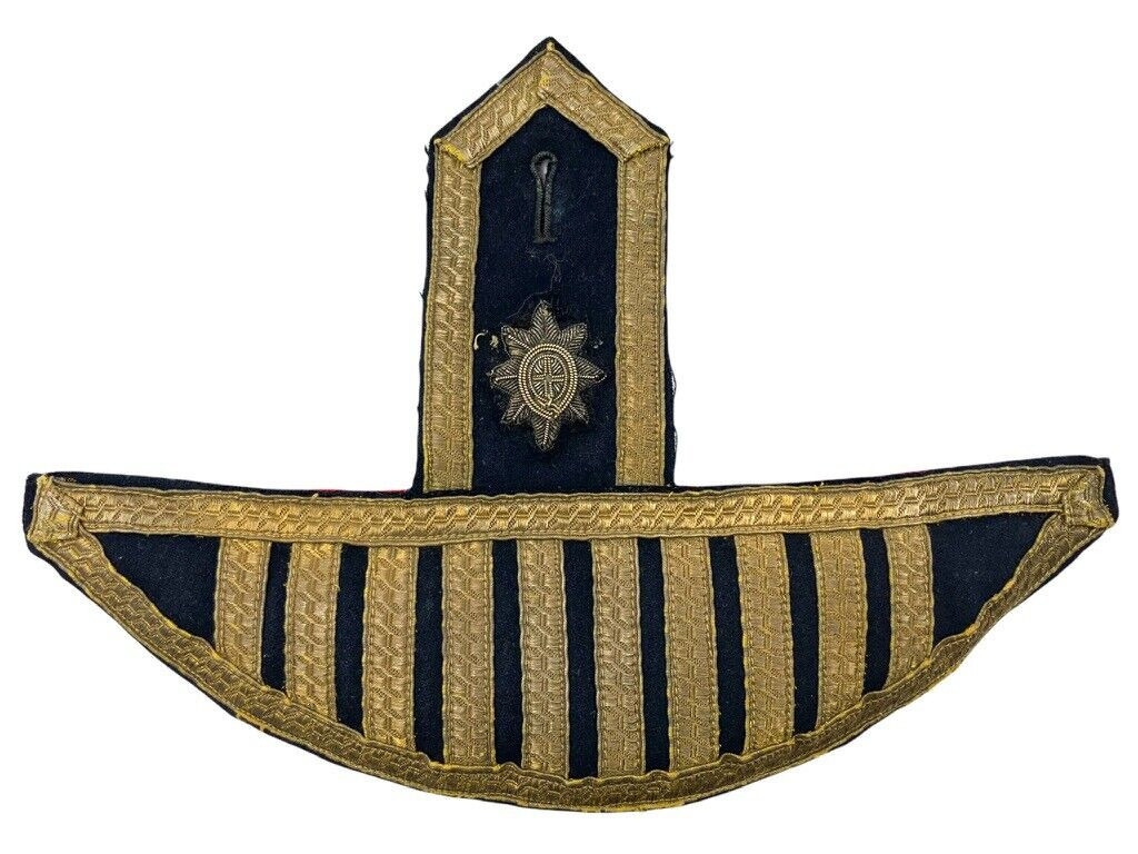 British Canadian Foot Guards Officers Band Swallow Tails Shoulder Boards Pair British Canadian Foot Guards Officers Band Swallow Tails Shoulder Boards Pair