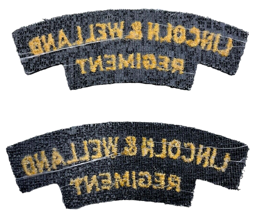 Canadian Lincoln & Welland Regiment Shoulder Title Insignia Pair 2 Canadian Lincoln & Welland Regiment Shoulder Title Insignia Pair 2