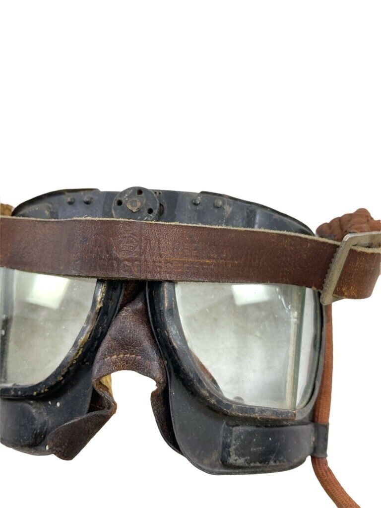 WW2 British RAF Mk4B Battle of Britain Pilots Goggles WW2 British RAF Mk4B Battle of Britain Pilots Goggles