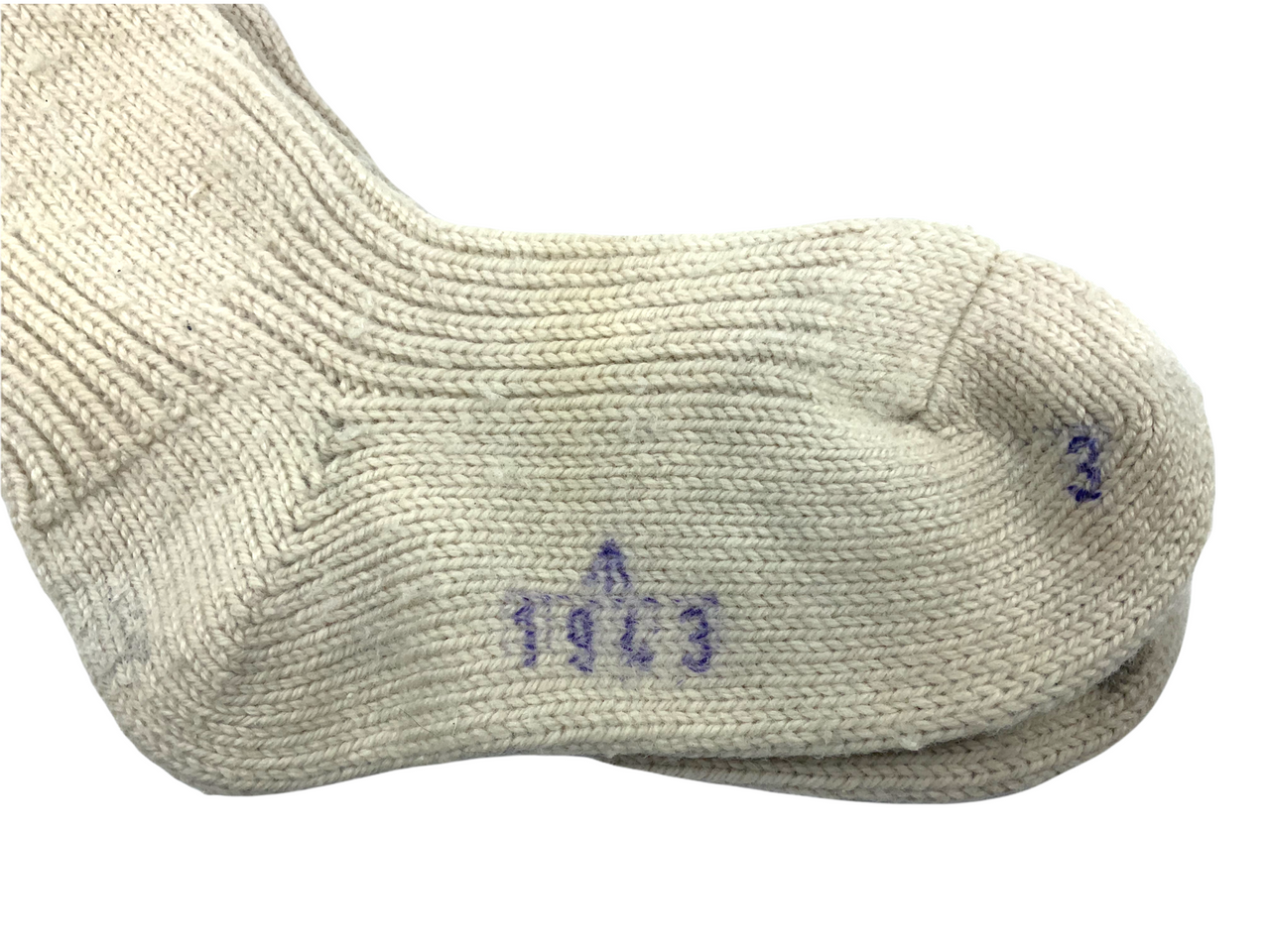 WW2 British Canadian RN RCN Navy RAF RCAF White Wool Sea Socks 1943 Dated WW2 British Canadian RN RCN Navy RAF RCAF White Wool Sea Socks 1943 Dated