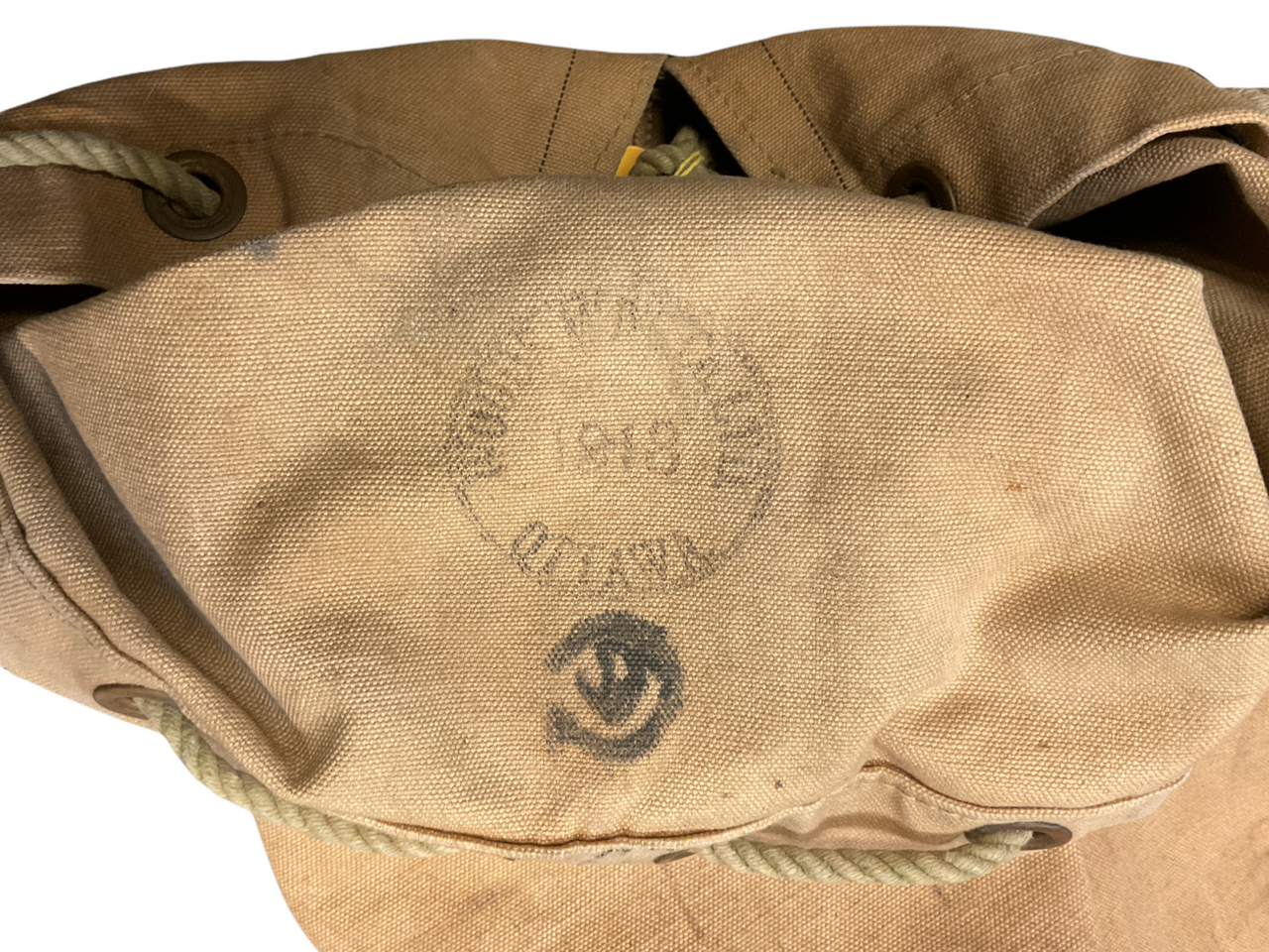WW1 Canadian CEF 1918 Dated Duffle Bag Named Hartwick WW1 Canadian CEF 1918 Dated Duffle Bag Named Hartwick
