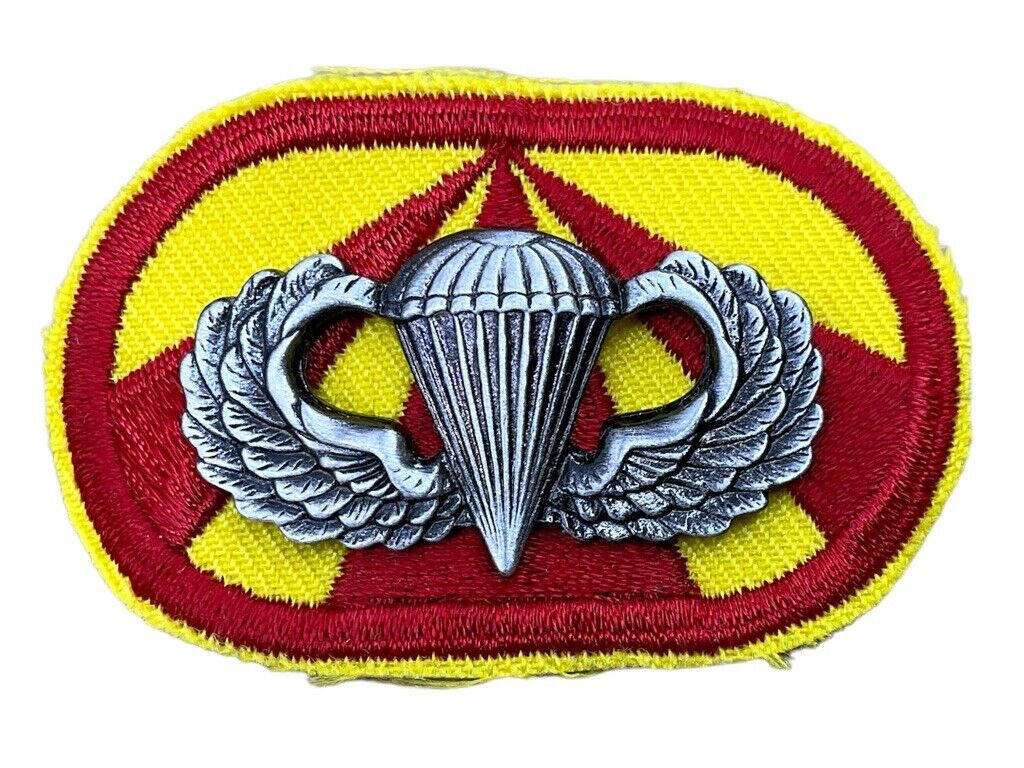 US Army 4th Air Defense Artillery Airborne Jump Oval Wings Insignia US Army 4th Air Defense Artillery Airborne Jump Oval Wings Insignia
