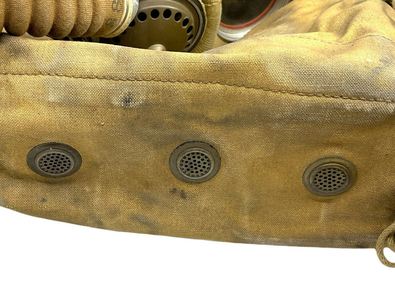 WW2 Canadian RCNVR Navy Long Hose Respirator Named Lt Commander RS Williams RARE WW2 Canadian RCNVR Navy Long Hose Respirator Named Lt Commander RS Williams RARE