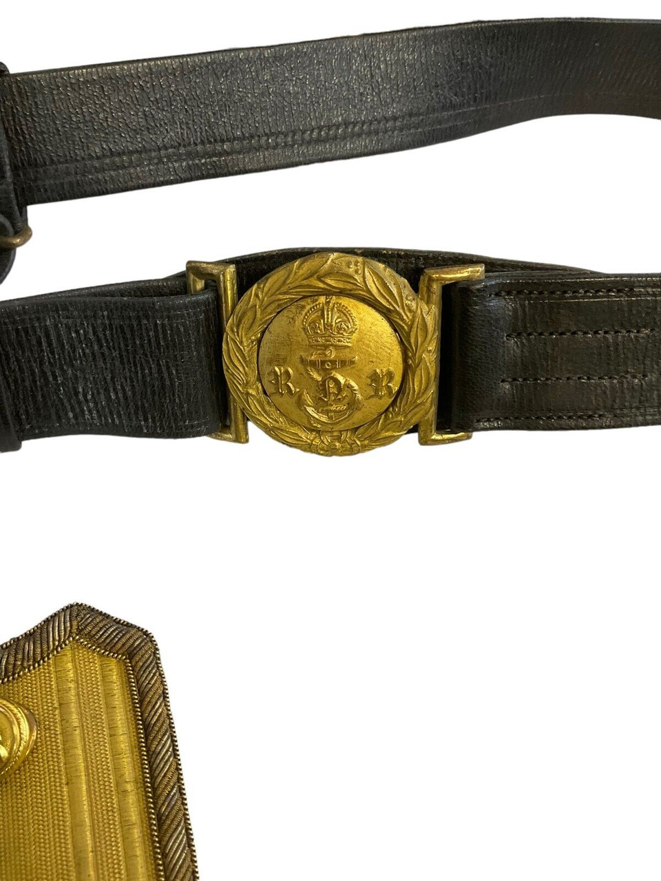 WW1 British Royal Navy Reserve RNR Officers Shoulder Boards Sword Belt Cased Set WW1 British Royal Navy Reserve RNR Officers Shoulder Boards Sword Belt Cased Set