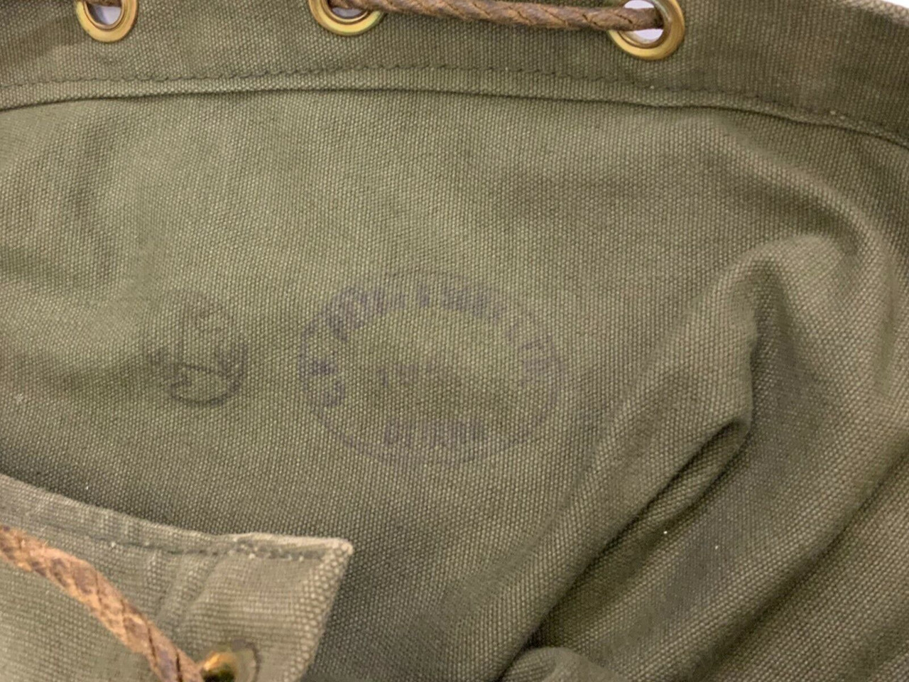 Canadian Forces Green Canvas Duffle Bag 15 x 24 Inches Canadian Forces Green Canvas Duffle Bag 15 x 24 Inches