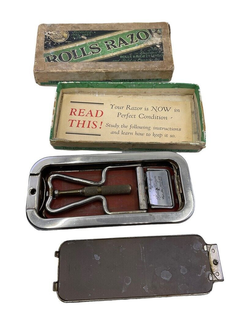 WW2 Canadian British Rolls Razor in Box of Issue WW2 Canadian British Rolls Razor in Box of Issue