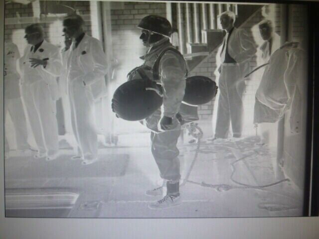 WW2 British Airborne Para Paratrooper Side View Original Negative #40 WW2 British Airborne Para Paratrooper Side View Original Negative #40