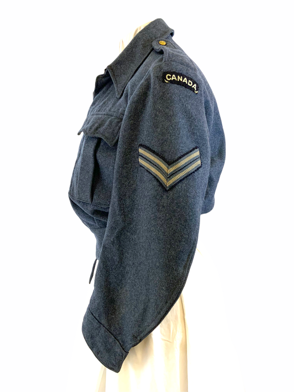 WW2 Canadian RCAF Battledress Blouse Jacket Size No 7 1945 Dated Corporal WW2 Canadian RCAF Battledress Blouse Jacket Size No 7 1945 Dated Corporal