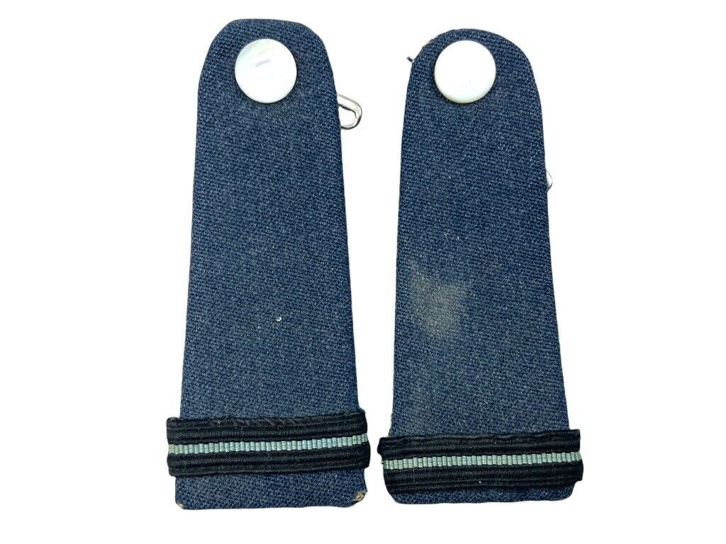 WW2 Canadian RCAF Flying Officers Greatcoat Shoulder Board Rank Pair Womens WW2 Canadian RCAF Flying Officers Greatcoat Shoulder Board Rank Pair Womens