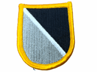 US Army Special Forces Airborne 1st Special Warfare Training Beret Flash