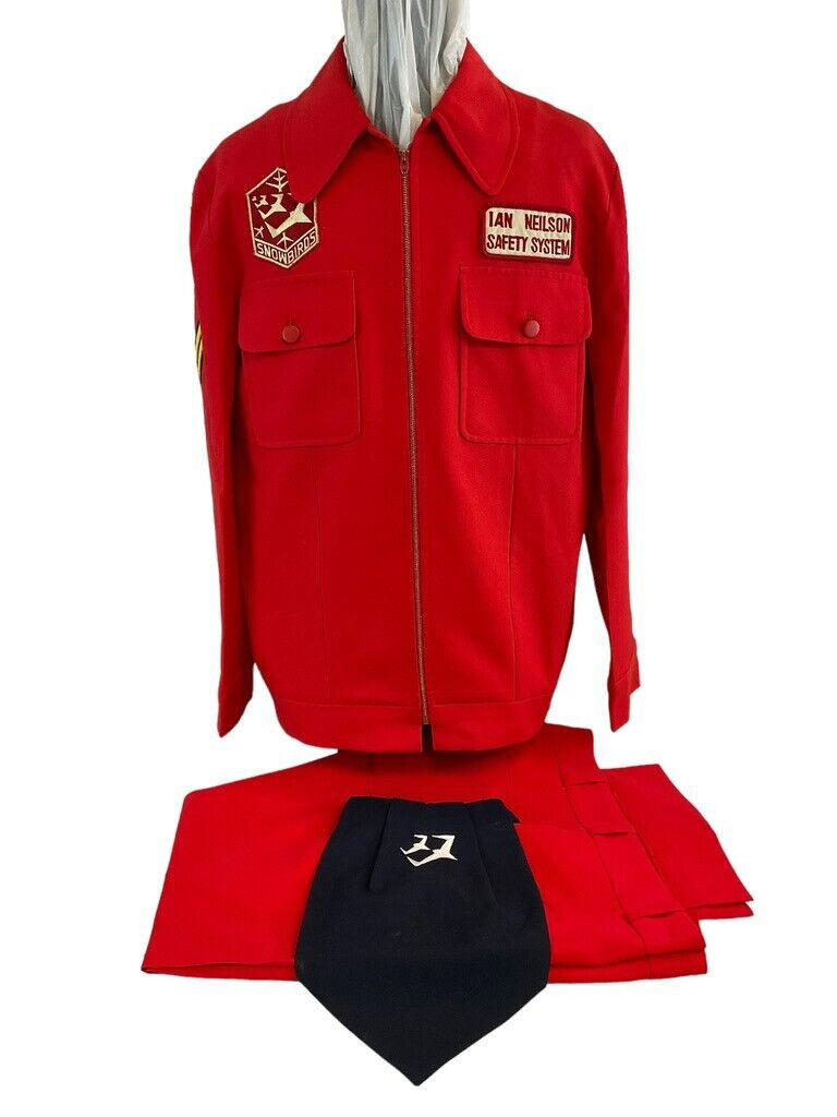 Canadian Forces 431 Squadron AD Safety Systems Uniform Grouping 1978 ONLY Canadian Forces 431 Squadron AD Safety Systems Uniform Grouping 1978 ONLY