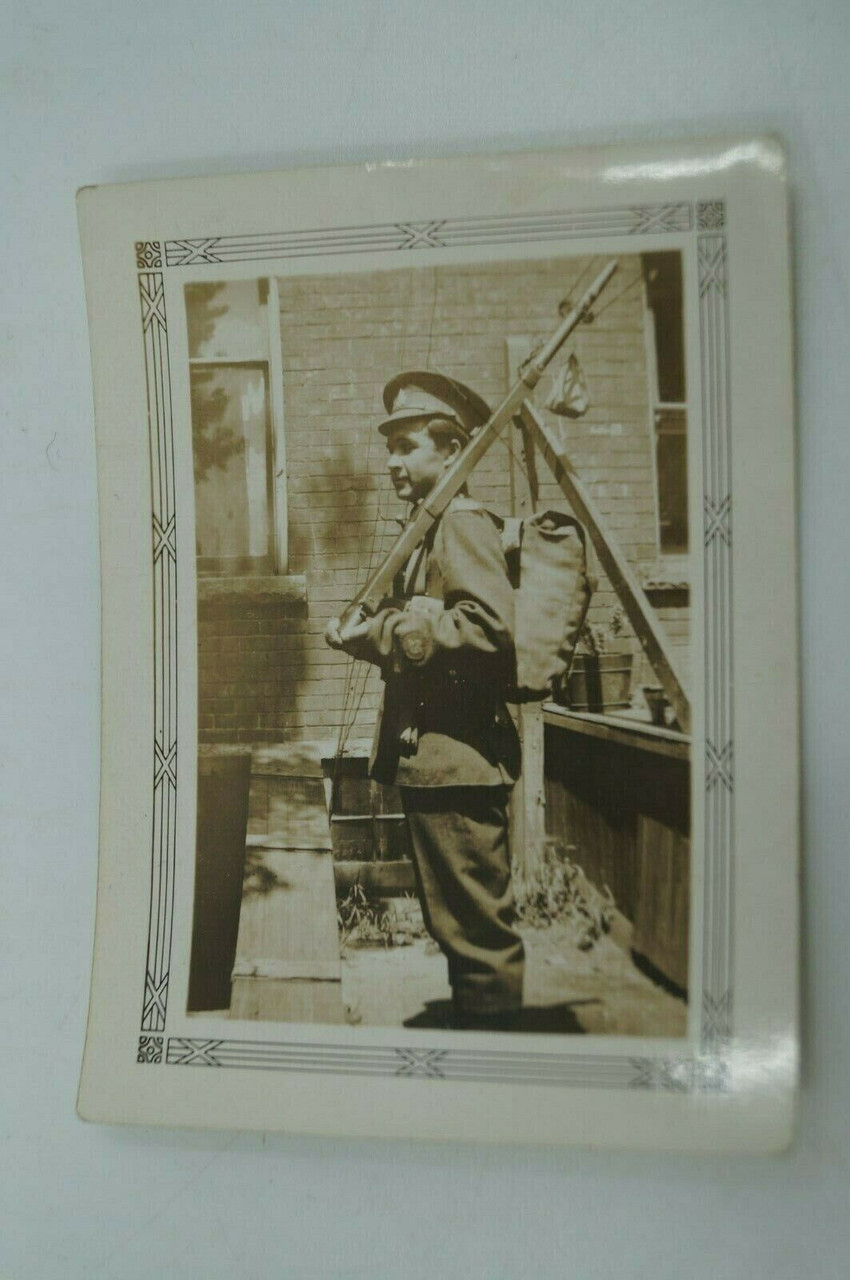 WW1 Canadian CEF Portrait Photograph Equipment Shot WW1 Canadian CEF Portrait Photograph Equipment Shot