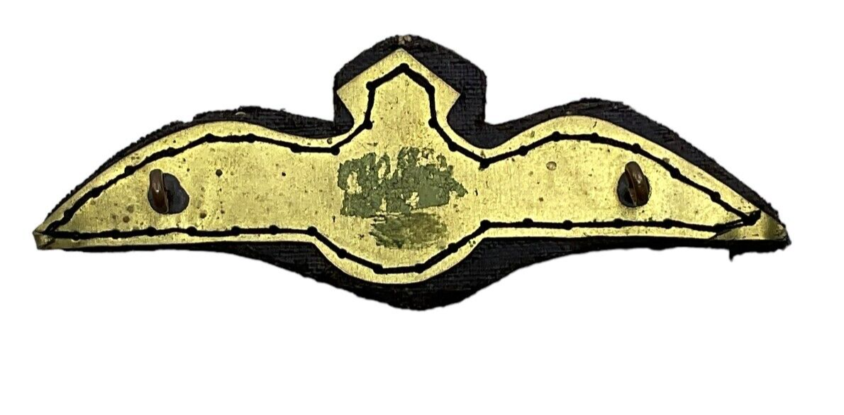 WW2 British RAF Air Force Padded Pilots Wing with Brass Backing Plate and Lugs WW2 British RAF Air Force Padded Pilots Wing with Brass Backing Plate and Lugs