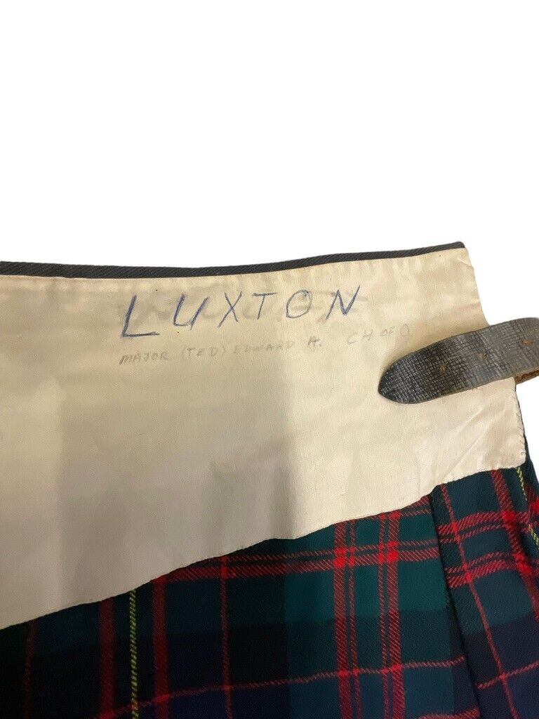 WW2 Canadian Cameron Highlanders Officers Named Kilt 28 Waist WW2 Canadian Cameron Highlanders Officers Named Kilt 28 Waist