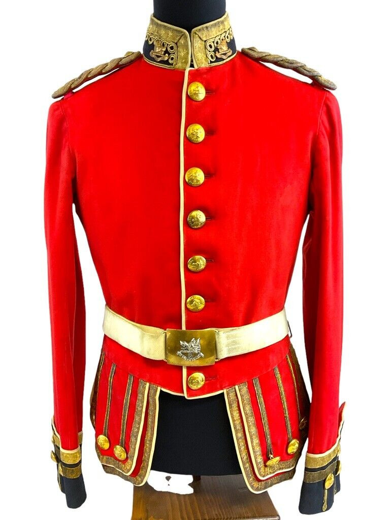 Canadian Black Watch Officers Doe Skin Scarlet Tunic and White Buff Belt Buckle Canadian Black Watch Officers Doe Skin Scarlet Tunic and White Buff Belt Buckle