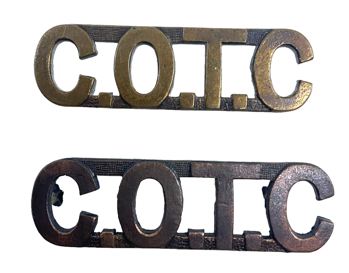 WW2 Canadian COTC Officer Training Corps Shoulder Title Pair WW2 Canadian COTC Officer Training Corps Shoulder Title Pair