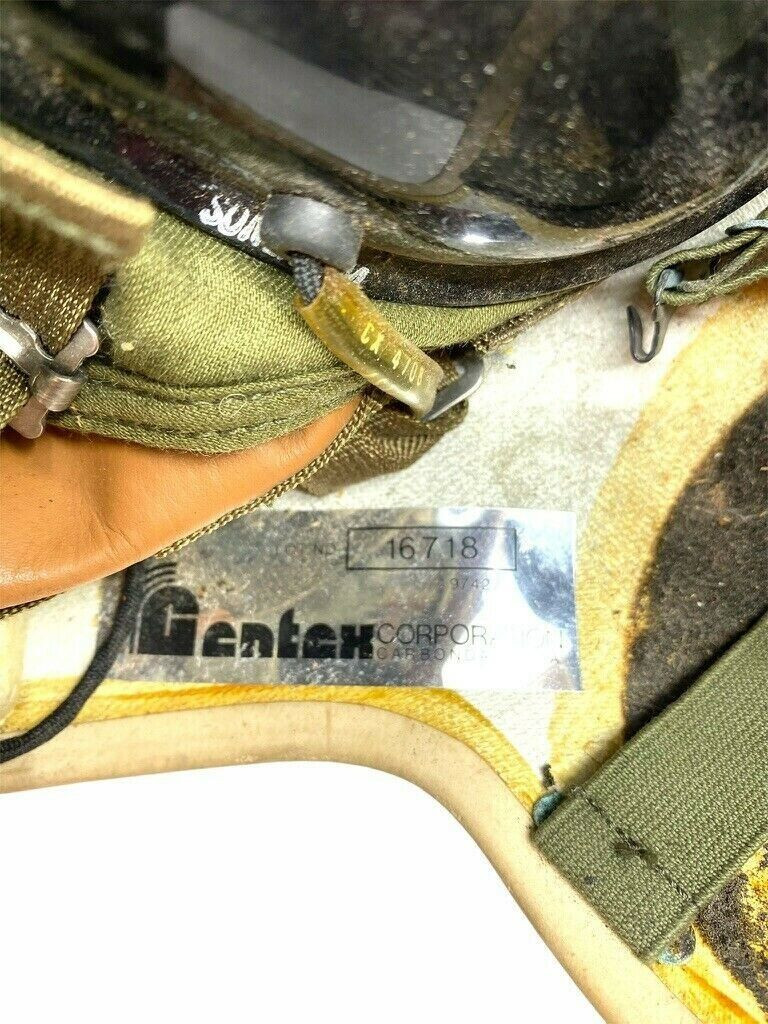 US Gentex Flyers Helmet HGU-39P White Size Regular 1980 Dated US Gentex Flyers Helmet HGU-39P White Size Regular 1980 Dated