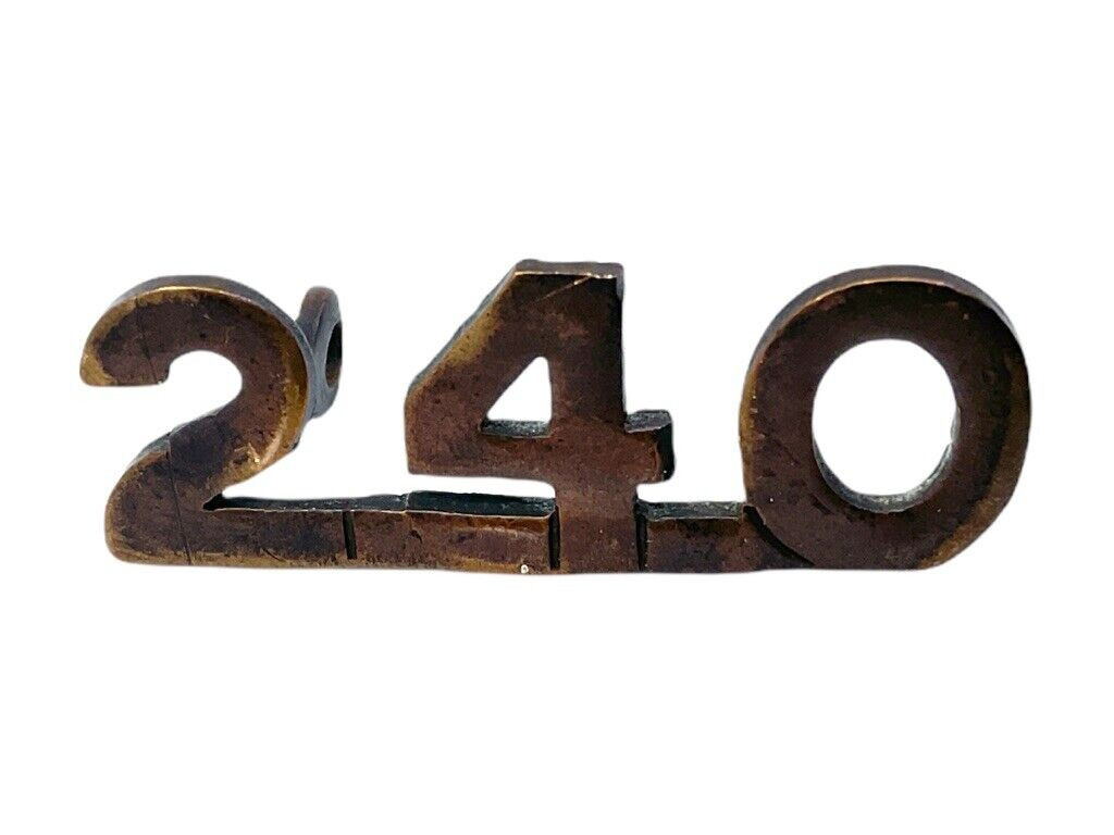 WW1 Canadian CEF 240th Battalion Shoulder Numbers Insignia Single WW1 Canadian CEF 240th Battalion Shoulder Numbers Insignia Single