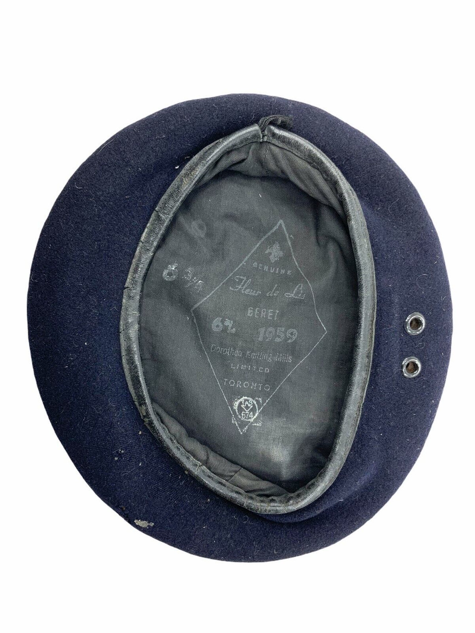 Canadian Armoured Corps Black Beret 1959 Dated Size 6 3/4 Canadian Armoured Corps Black Beret 1959 Dated Size 6 3/4