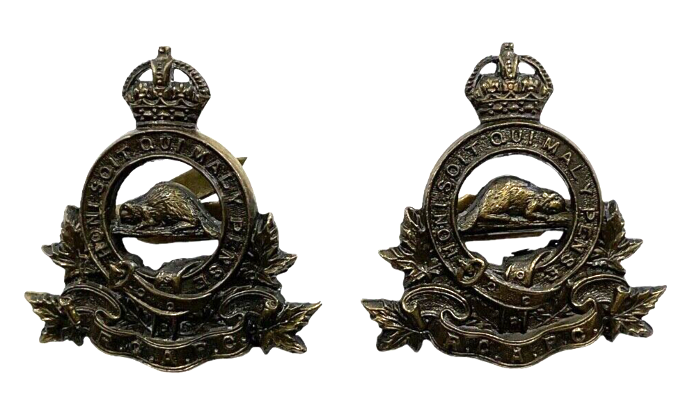 WW2 Royal Canadian Army Pay Corps RCAPC Officers Collar Badge Insignia Pair WW2 Royal Canadian Army Pay Corps RCAPC Officers Collar Badge Insignia Pair