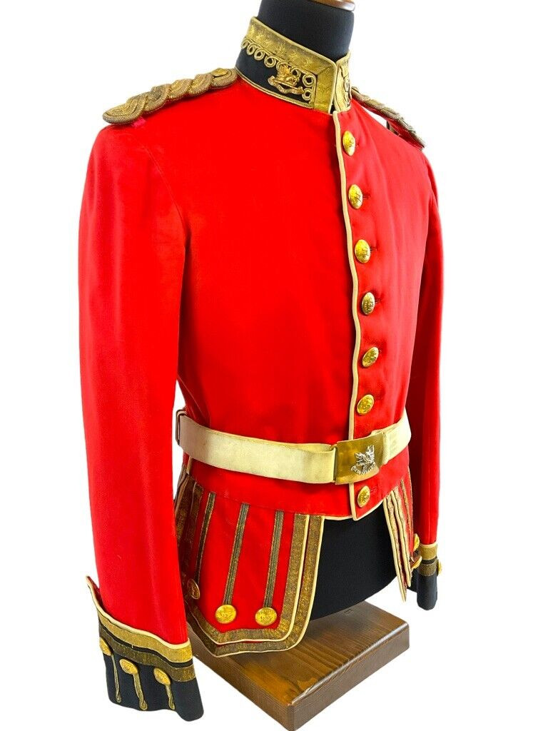 Canadian Black Watch Officers Doe Skin Scarlet Tunic and White Buff Belt Buckle Canadian Black Watch Officers Doe Skin Scarlet Tunic and White Buff Belt Buckle