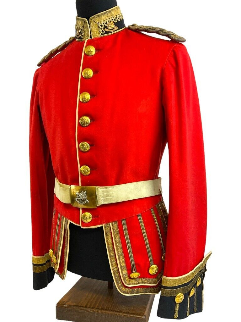 Canadian Black Watch Officers Doe Skin Scarlet Tunic and White Buff Belt Buckle Canadian Black Watch Officers Doe Skin Scarlet Tunic and White Buff Belt Buckle