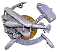 WW2 Russian Soviet Pilots Mechanics Qualification Badge Pin