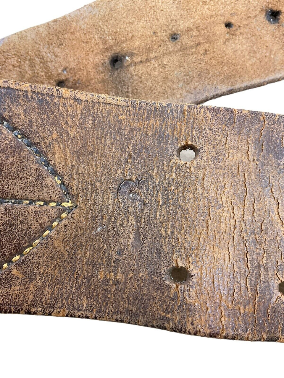 WW1 Canadian CEF 1916 Pattern Leather Waist Belt 1916 Dated C Broad Arrow Large WW1 Canadian CEF 1916 Pattern Leather Waist Belt 1916 Dated C Broad Arrow Large