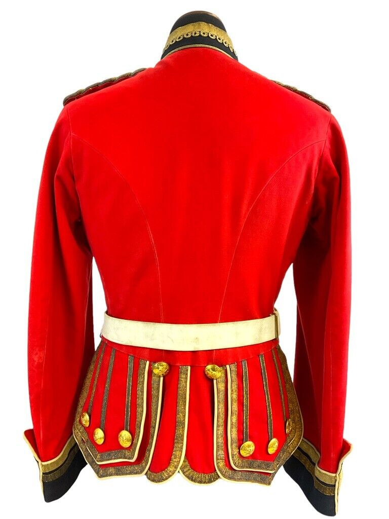 Canadian Black Watch Officers Doe Skin Scarlet Tunic and White Buff Belt Buckle Canadian Black Watch Officers Doe Skin Scarlet Tunic and White Buff Belt Buckle