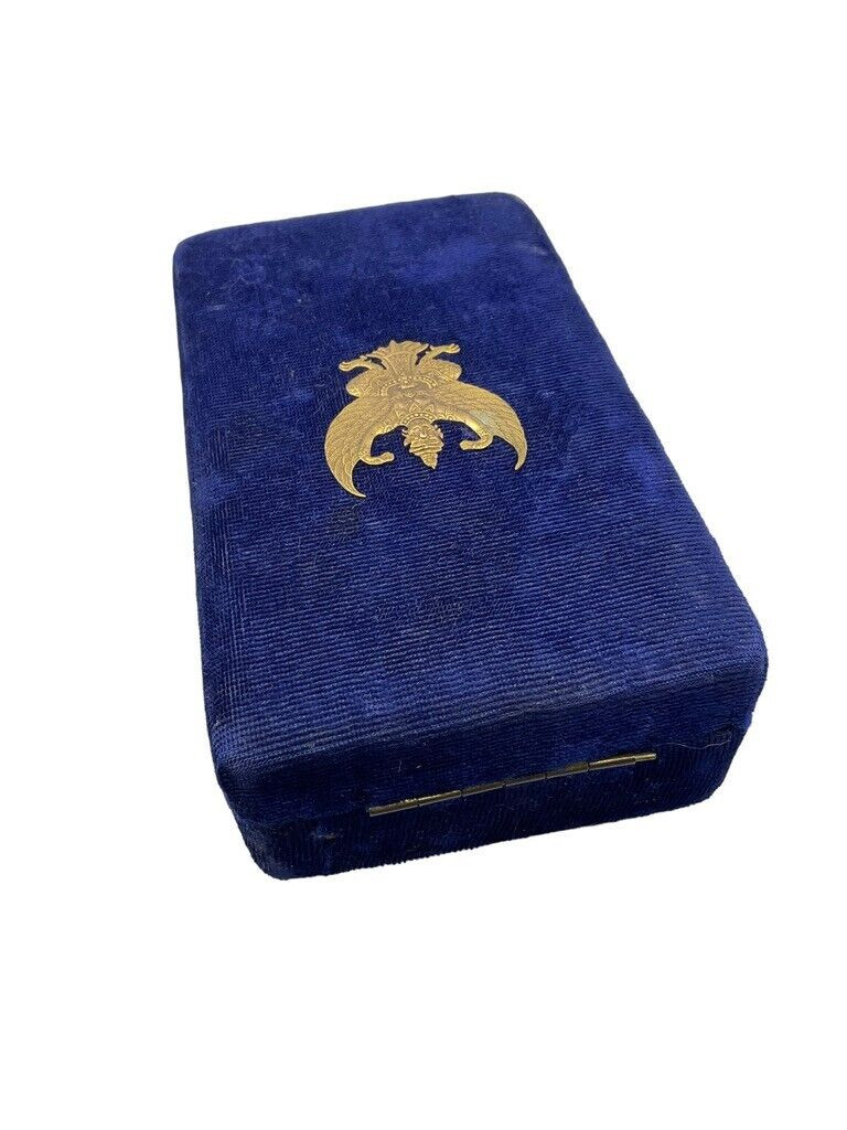 Thai Order of the Crown of Thailand Medal Neck Award in Case Thai Order of the Crown of Thailand Medal Neck Award in Case