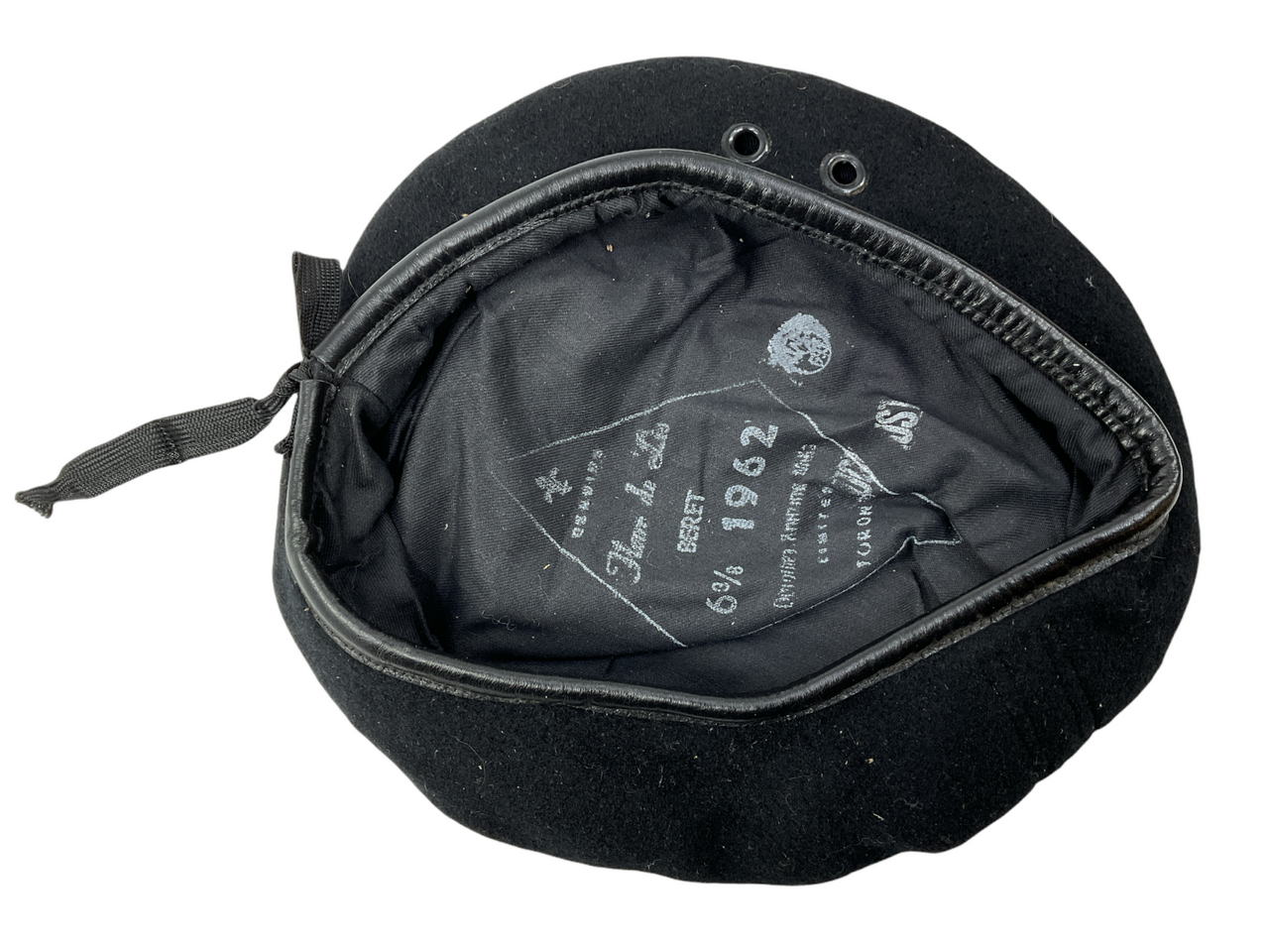 Canadian Forces 1962 Dated Black Armoured Beret Size 6 3/8 Canadian Forces 1962 Dated Black Armoured Beret Size 6 3/8