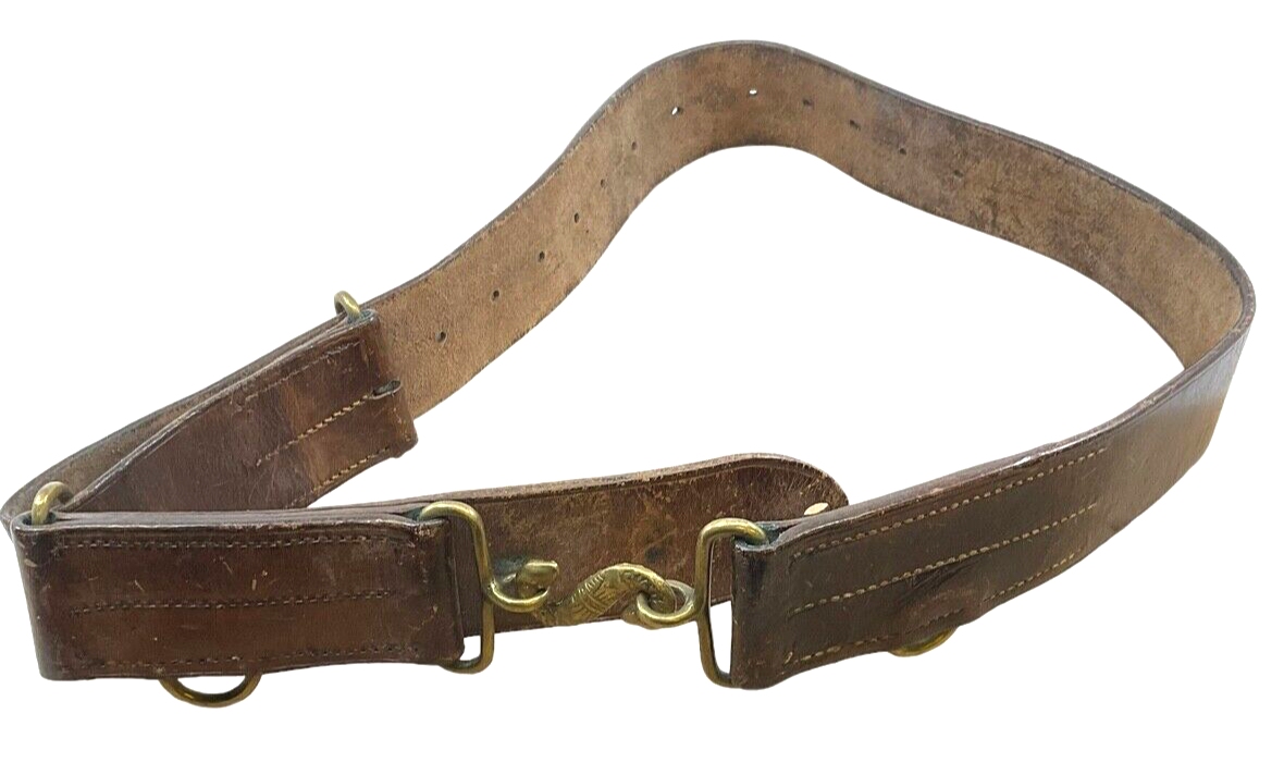 WW1 Canadian CEF 1914 Dated COTC U of T Leather Snake Buckle Leather Belt Medium WW1 Canadian CEF 1914 Dated COTC U of T Leather Snake Buckle Leather Belt Medium
