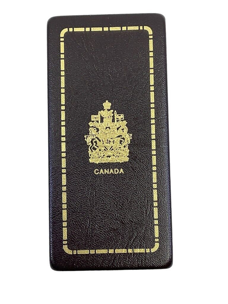 Canadian Forces Decoration and Bar in Box of Issue Sgt RJ McGuigan Canadian Forces Decoration and Bar in Box of Issue Sgt RJ McGuigan