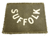 WW2 British Suffolk Regiment Shoulder Title Slip On Single