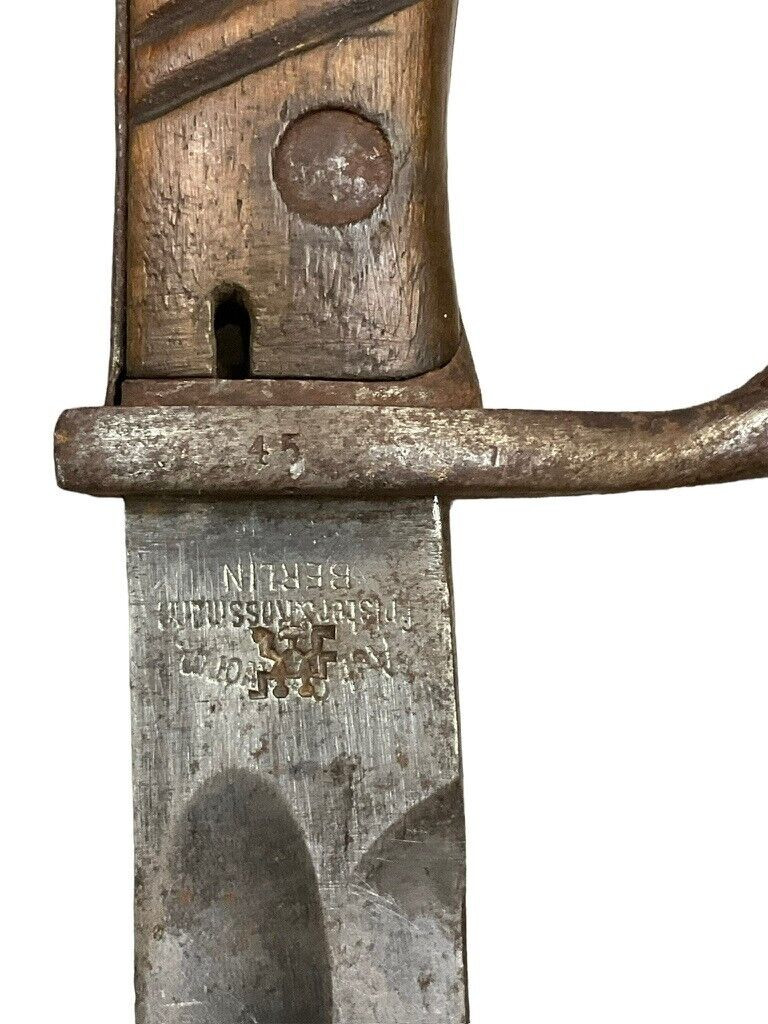WW1 Imperial German 98/05 Bayonet with Scabbard WW1 Imperial German 98/05 Bayonet with Scabbard