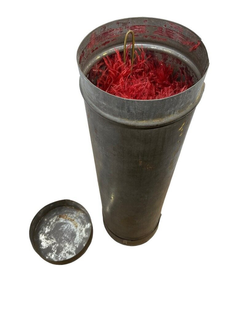 British Red Ostrich Feather Officers Cocked Hat Plume in Transit Case British Red Ostrich Feather Officers Cocked Hat Plume in Transit Case