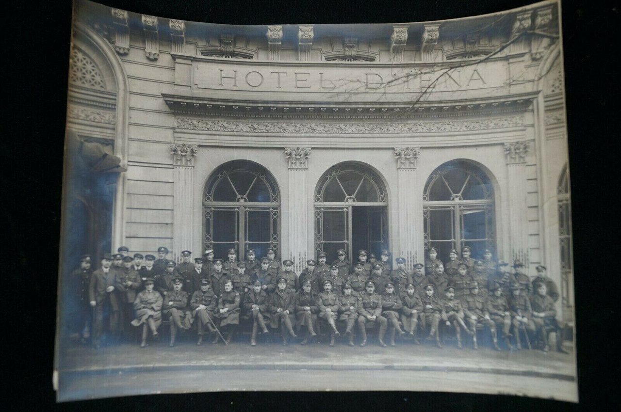 WW1 Canadian US ANZAC Soldiers Group Photo Hotel D'iena Photo WW1 Canadian US ANZAC Soldiers Group Photo Hotel D'iena Photo