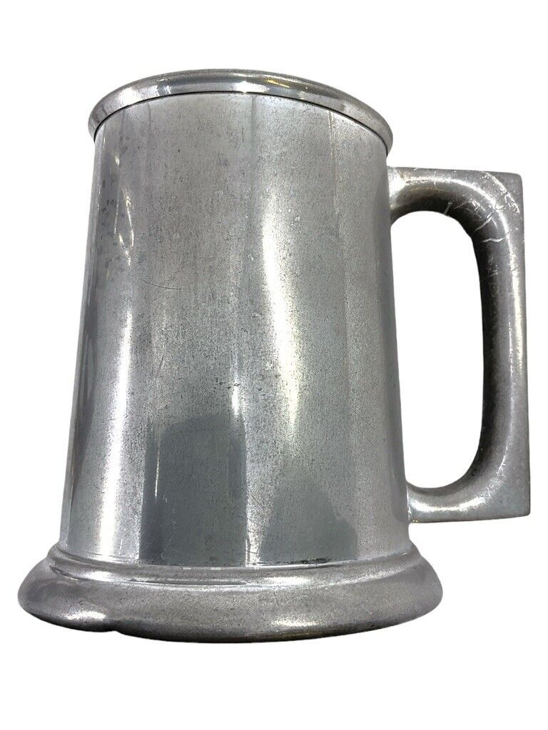 Canadian Forces 3 RCR Lieutenant Best Candidate 1967 Pewter Mug DH Bingeman Canadian Forces 3 RCR Lieutenant Best Candidate 1967 Pewter Mug DH Bingeman