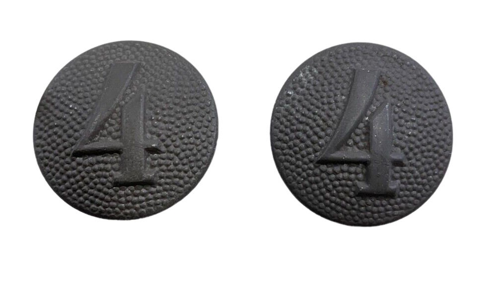WW2 German Shoulder Board Numbered Buttons No.4 Pair WW2 German Shoulder Board Numbered Buttons No.4 Pair